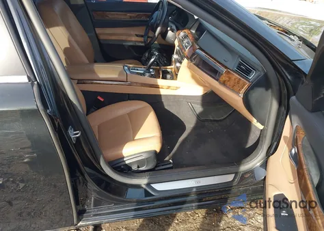 2015 BMW 740Li xDrive из США, поврежденный, VIN WBAYF4C53FD874101